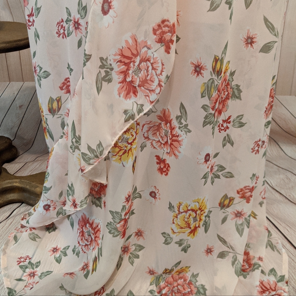 No Boundaries Women's Long Floral Dress - Picture 9 of 10
